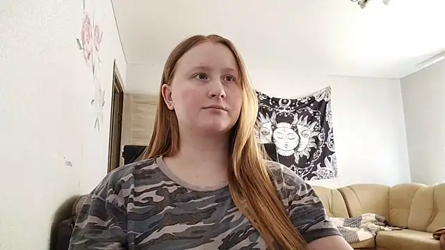 AnikaLipps online show from April 28, 2:43 pm