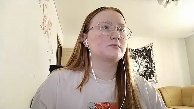 AnikaLipps online show from August 3, 9:37 am