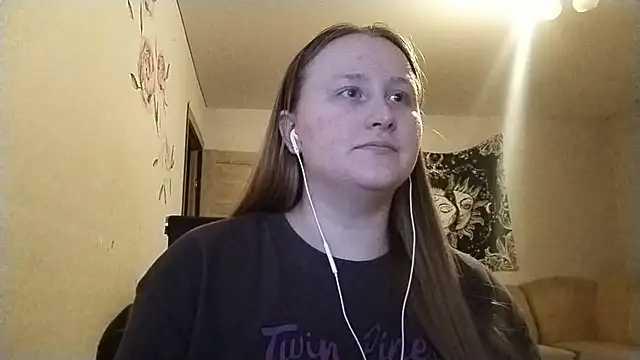 AnikaLipps online show from July 30, 9:15 pm
