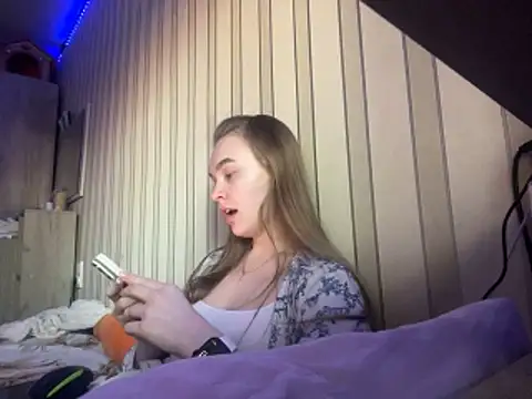 melissashineee online show from March 17, 11:25 am