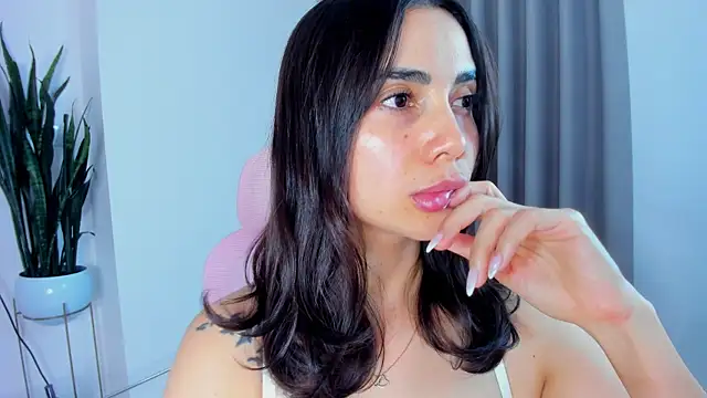 sara ospina22 online show from July 24, 8:16 pm