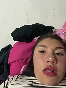 ZoE-sweettt online show from April 21, 2:15 am