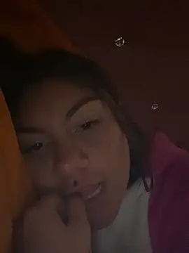 ZoE-sweettt online show from April 28, 5:06 pm