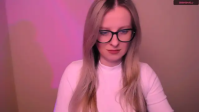 AnnePeach online show from March 1, 6:07 pm