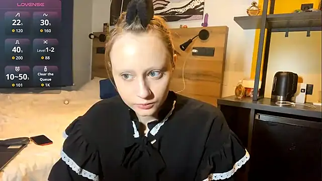 TriciaHartery online show from March 14, 5:25 pm