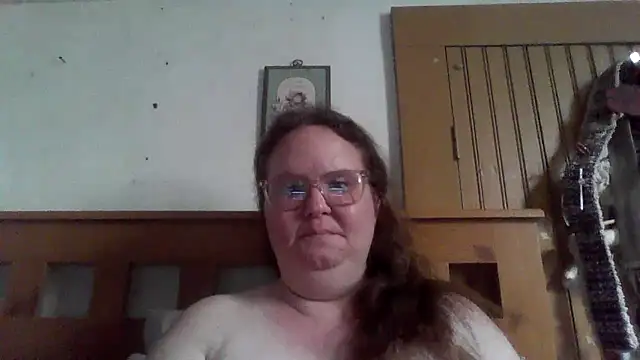 naughty queen1 online show from May 3, 8:23 pm