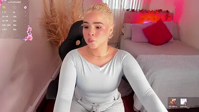 BarbieHannaB  online show from March 13, 7:37 pm