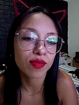Moondefuego online show from April 5, 12:20 am