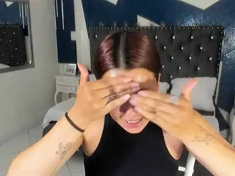 sara gray   online show from March 17, 8:13 pm