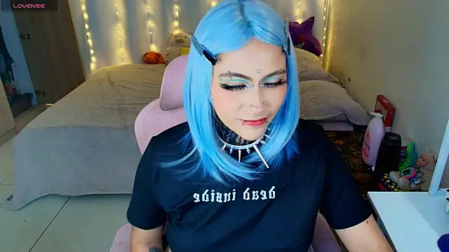 maliciaXpoison online show from April 29, 5:21 am