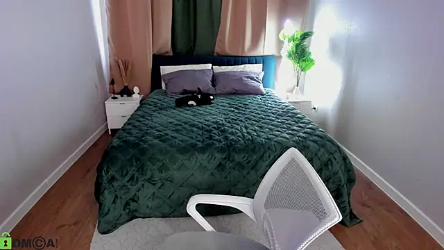 luna c0ra online show from March 12, 9:56 am