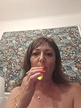 SaraGina online show from May 2, 9:51 pm