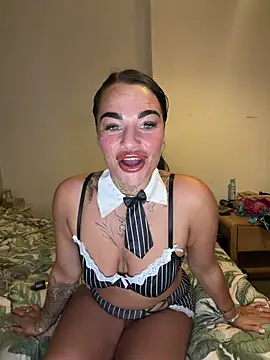 Darkfantisyx online show from March 5, 7:20 pm