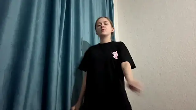 StaticBliss online show from March 4, 6:47 pm