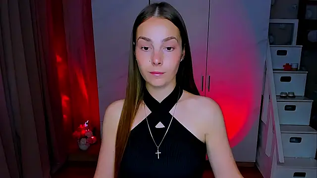 Maddy Wood  online show from July 28, 4:27 pm
