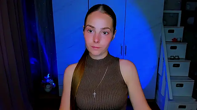 Maddy Wood  online show from July 25, 4:47 pm
