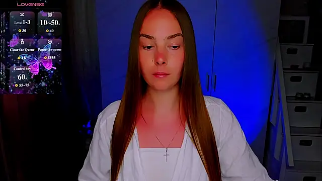 Maddy Wood  online show from June 22, 10:23 am
