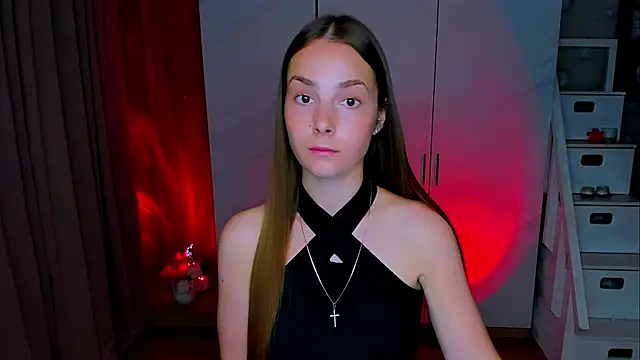 Maddy Wood  online show from July 28, 7:39 pm