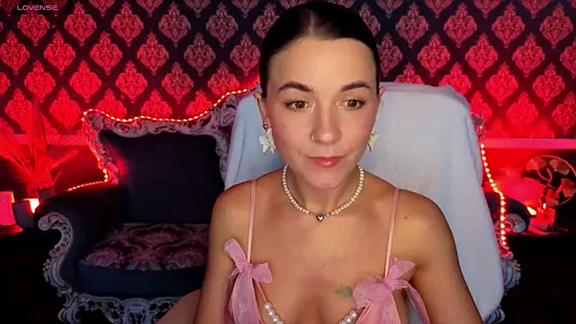 GracefulMichelle online show from April 1, 7:00 pm