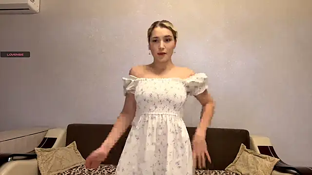 MerryVideo online show from March 18, 9:09 pm