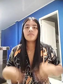EmiliaRainbow  online show from July 1, 11:15 pm