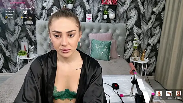 NicolleXPeach online show from March 16, 1:19 am