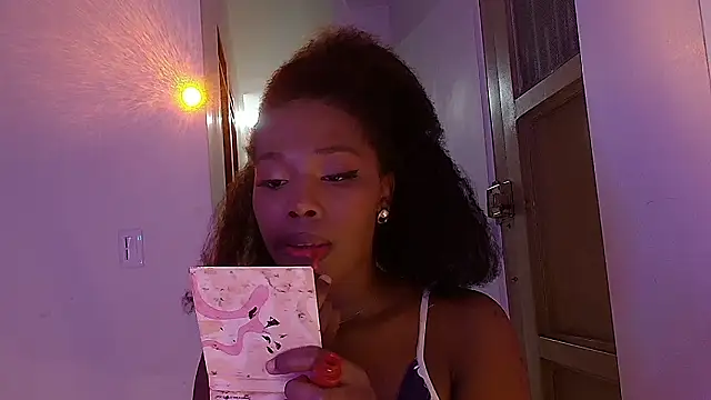 Lunaruiz online show from March 12, 6:16 am