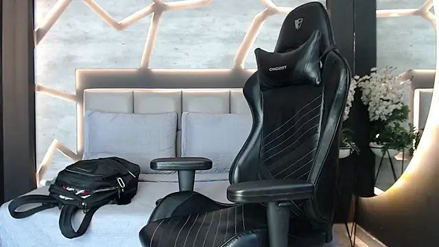 SilkNyx online show from March 11, 7:16 pm