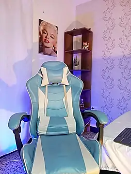 Mishell Perez online show from March 19, 6:45 pm