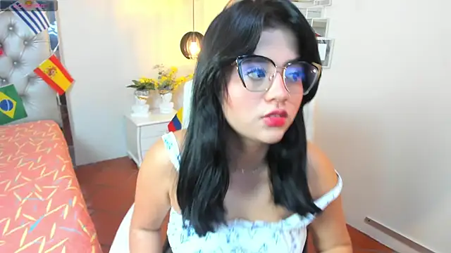 mila quin online show from July 6, 8:00 pm