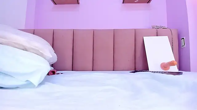 camila scoth online show from July 28, 12:48 pm