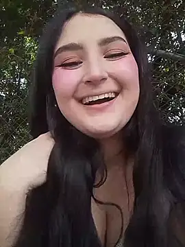 zoe moon   online show from April 25, 6:38 pm