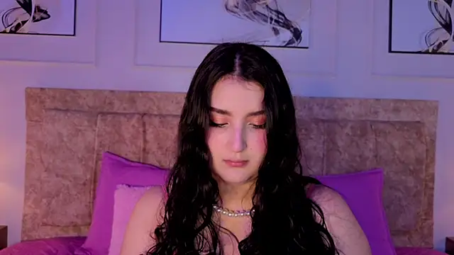 zoe moon   online show from July 11, 1:11 pm