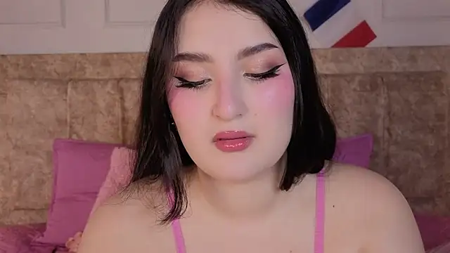 zoe moon   online show from July 3, 11:49 am