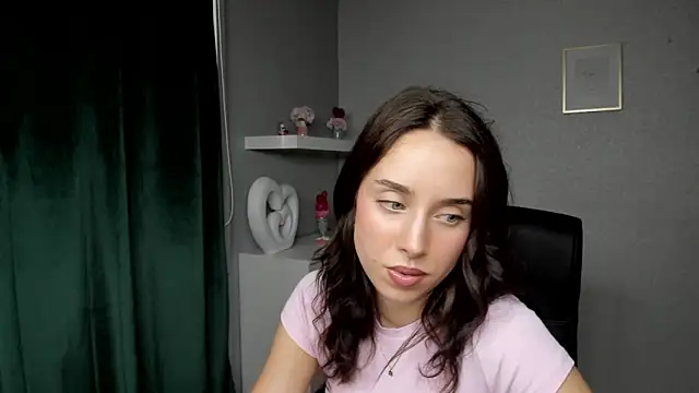 AdeleSolo online show from June 9, 10:36 am