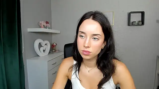 AdeleSolo online show from August 6, 12:34 pm