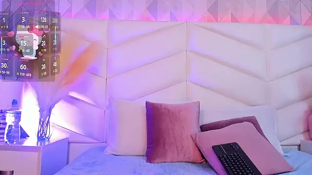 Bella  Peach online show from July 3, 3:45 am