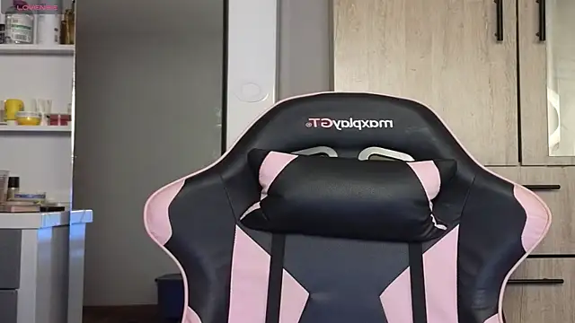 nath1  online show from May 9, 4:58 am