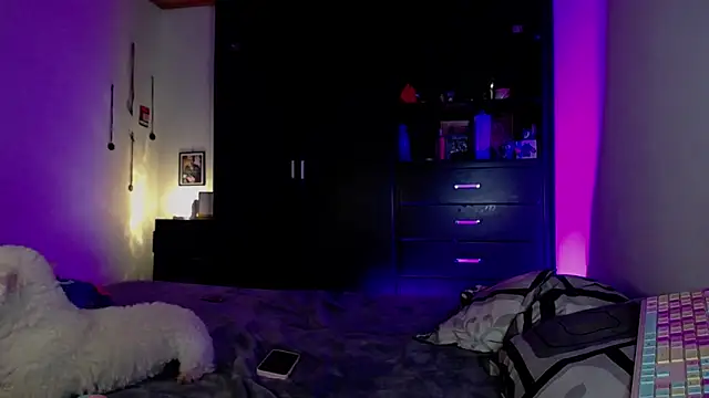 saradiazxxx online show from March 16, 5:44 am