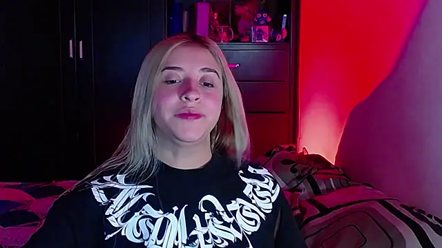 saradiazxxx online show from March 1, 9:20 am