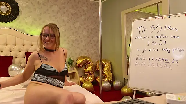 MaddyVelvet online show from July 3, 5:24 am