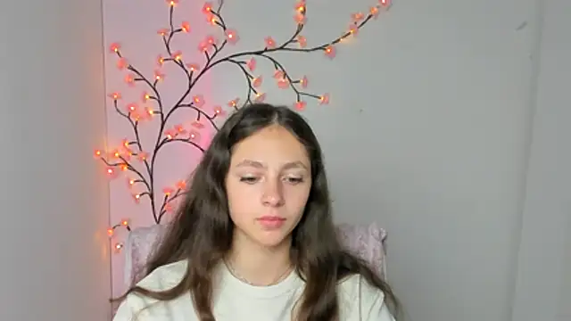 KissMeJulia online show from July 4, 5:36 am