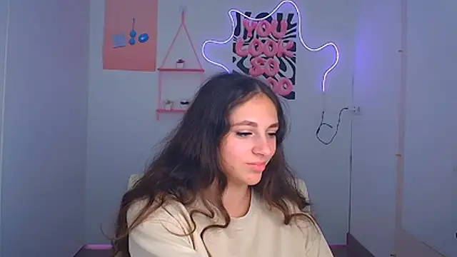 KissMeJulia online show from July 13, 11:22 am