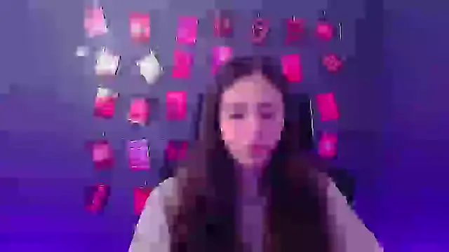 KissMeJulia online show from March 18, 6:40 am