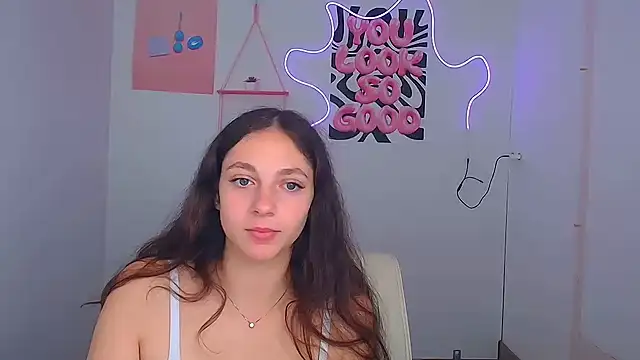 KissMeJulia online show from July 29, 5:40 am