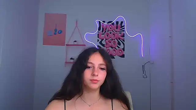 KissMeJulia online show from June 27, 5:52 am