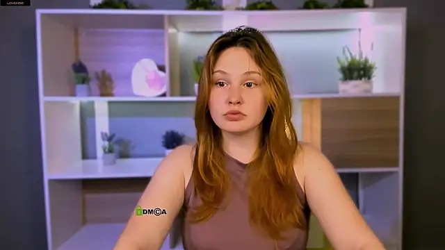 polly-cute online show from April 26, 7:11 pm