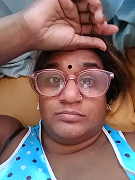 indianstrawberrylips4u online show from August 1, 12:29 pm