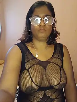 indianstrawberrylips4u online show from June 18, 8:05 am