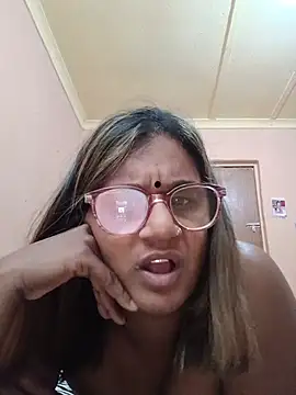 indianstrawberrylips4u online show from July 31, 10:49 am